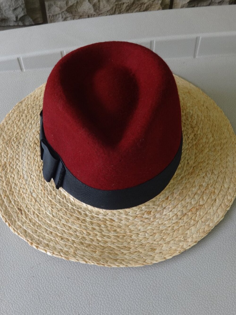Kate Spade Fedora straw hat with red wool crown, 21" inside circumference, NWT